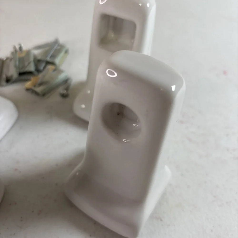 Vintage Mid Century White Porcelain Toilet Paper Towel Holders Lot Of 4 Ends